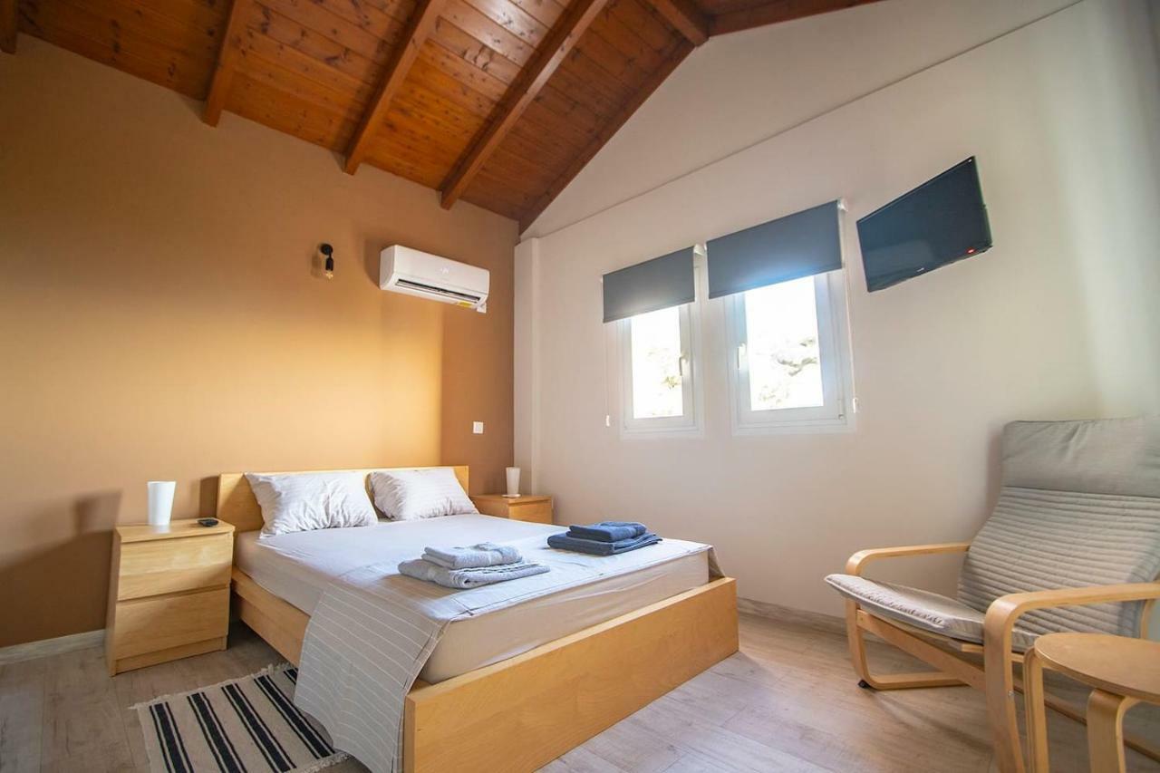Messinian Sunset Villa Kalamata Exterior photo